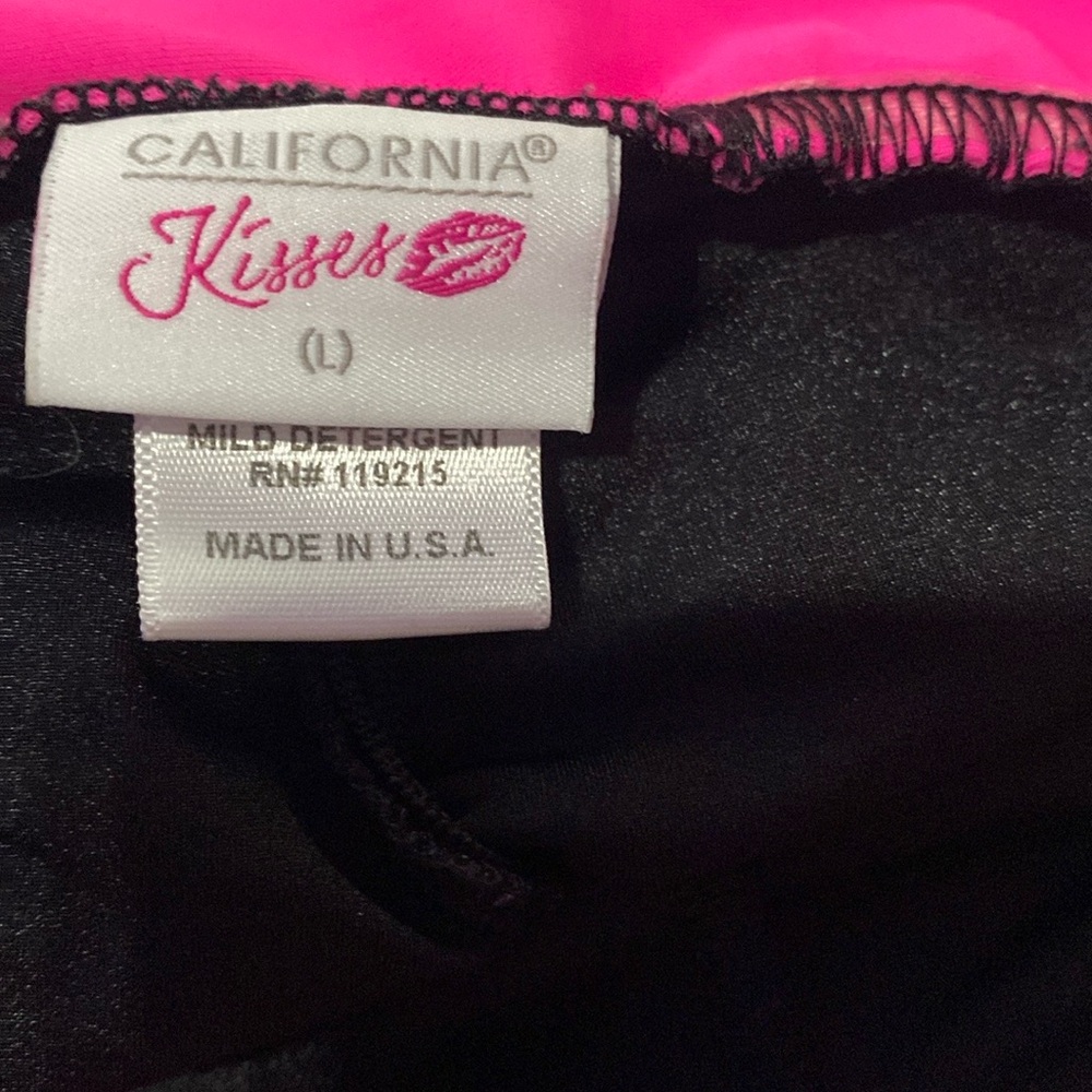 California Kisses Shorts Girls Large - Picture 2 of 3